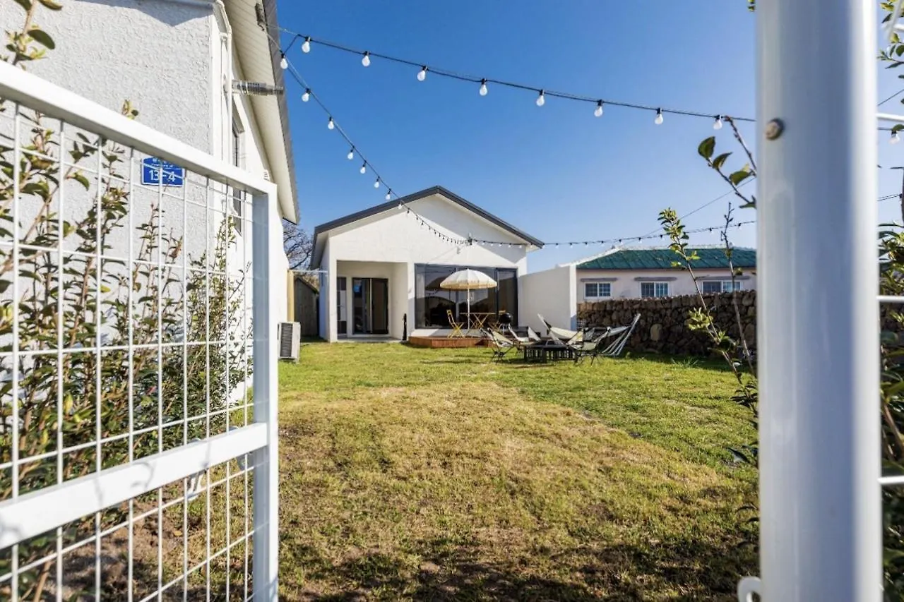 Panpo Hyunstay Jeju Holiday home